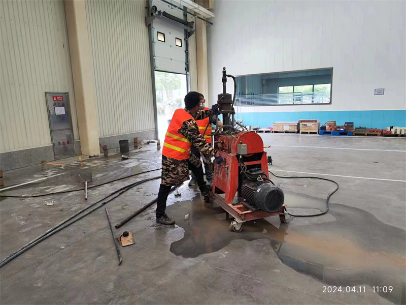 沙依巴克厂房地面下沉塌陷注浆加固施工